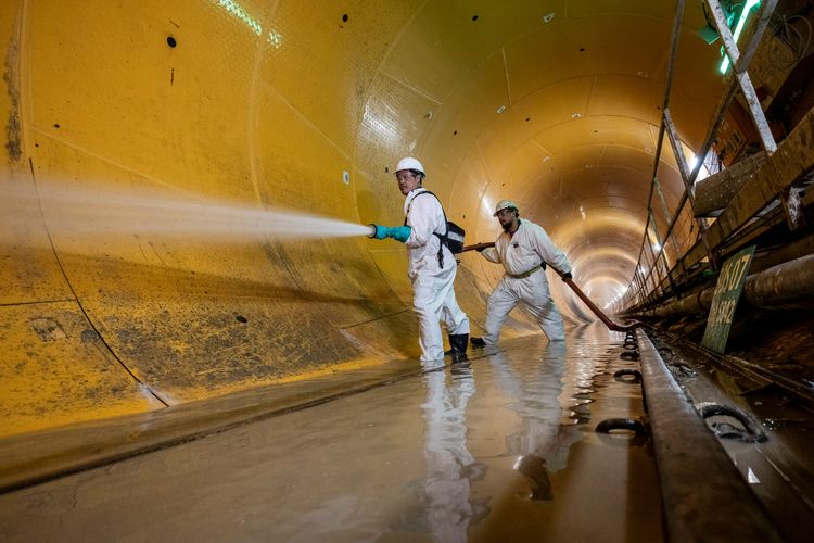 The team clean up after  the tunnel works ahead of the final inspection - 2025