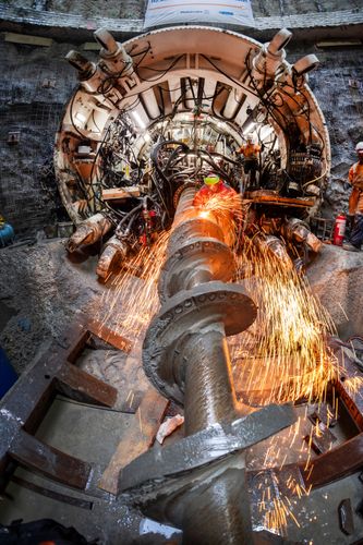 Central Interceptor screw conveyor is removed from TBM after tunnelling - 2025