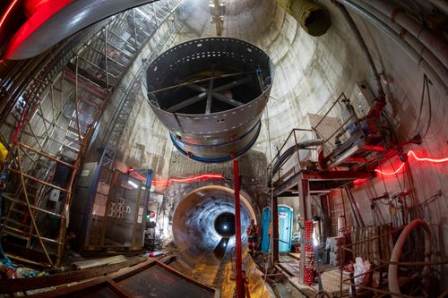 The tunnel bulkhead gets lowered and fitted at the May Road site. The bulkhead provides separation between the live wastewater flows in the southern section of the tunnel and tunnel construction in the north - 2024